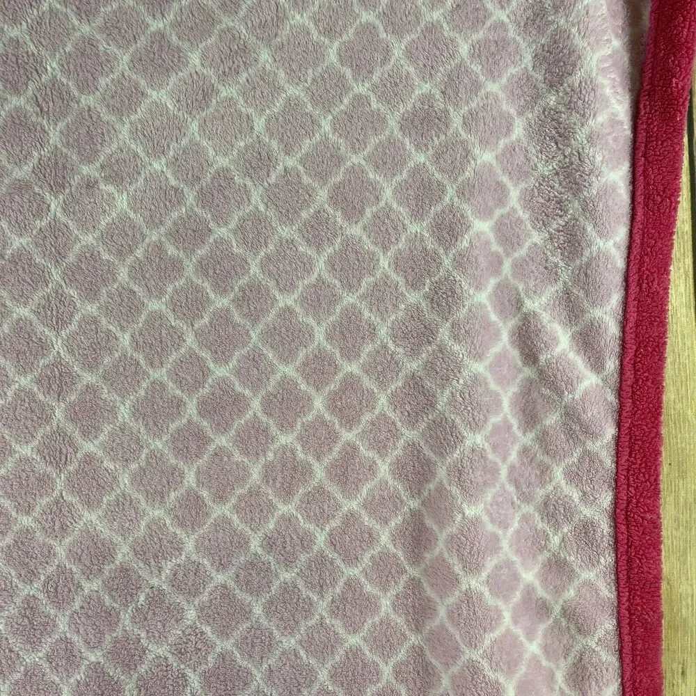 Petite L’Amour pink lattice print baby blanket girls nursery